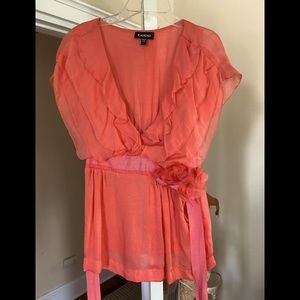 V neck summer blouse by Bebe